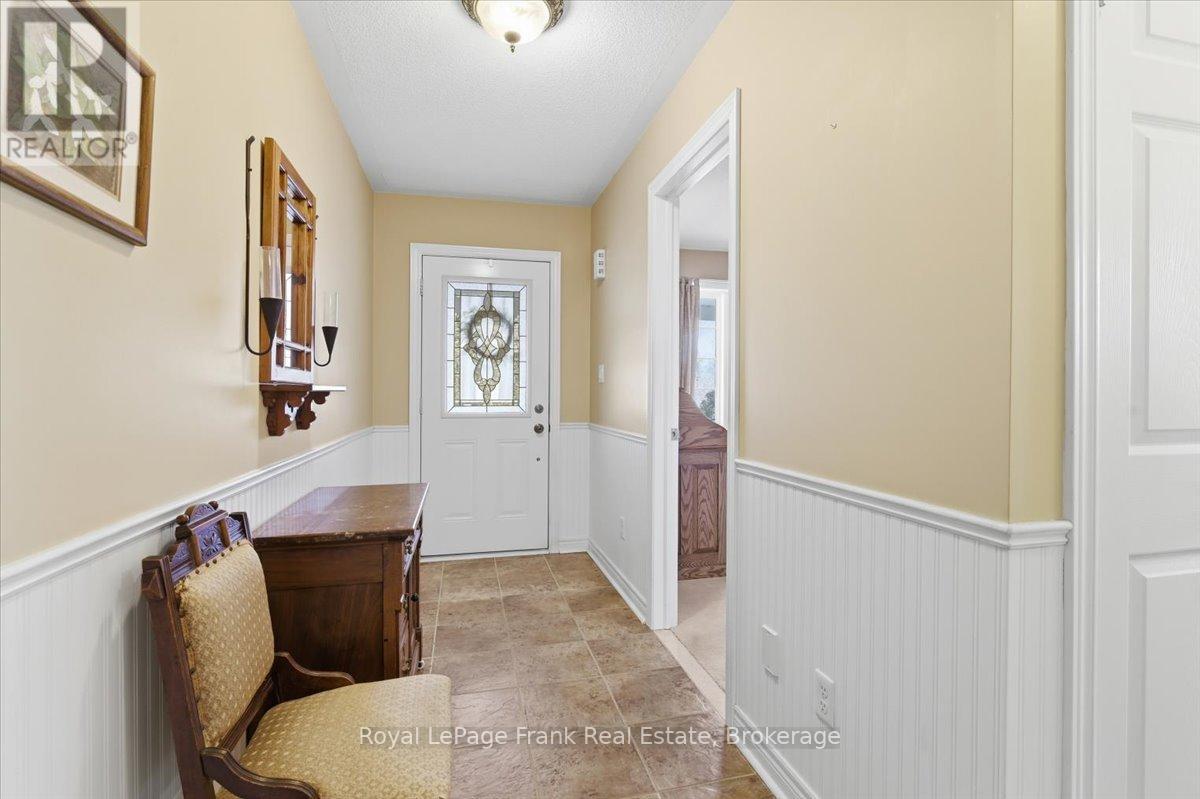 Natural Light from Front Door into Foyer - 25 Apple Tree Crescent, Uxbridge, ON - Indoor Photo Showing Other Room