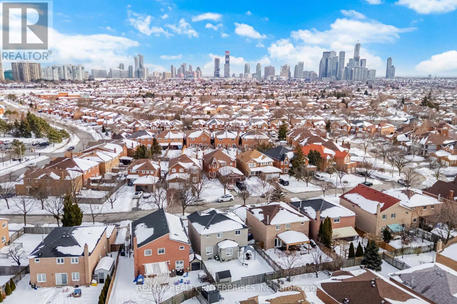 407 Wendron Crescent, Mississauga, ON - Outdoor With View