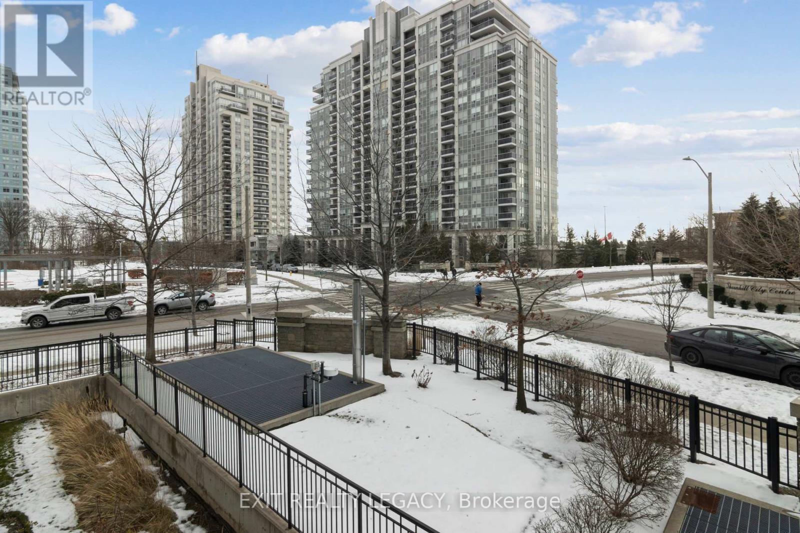 206 - 20 North Park Road, Vaughan, ON - Outdoor With Balcony With Facade