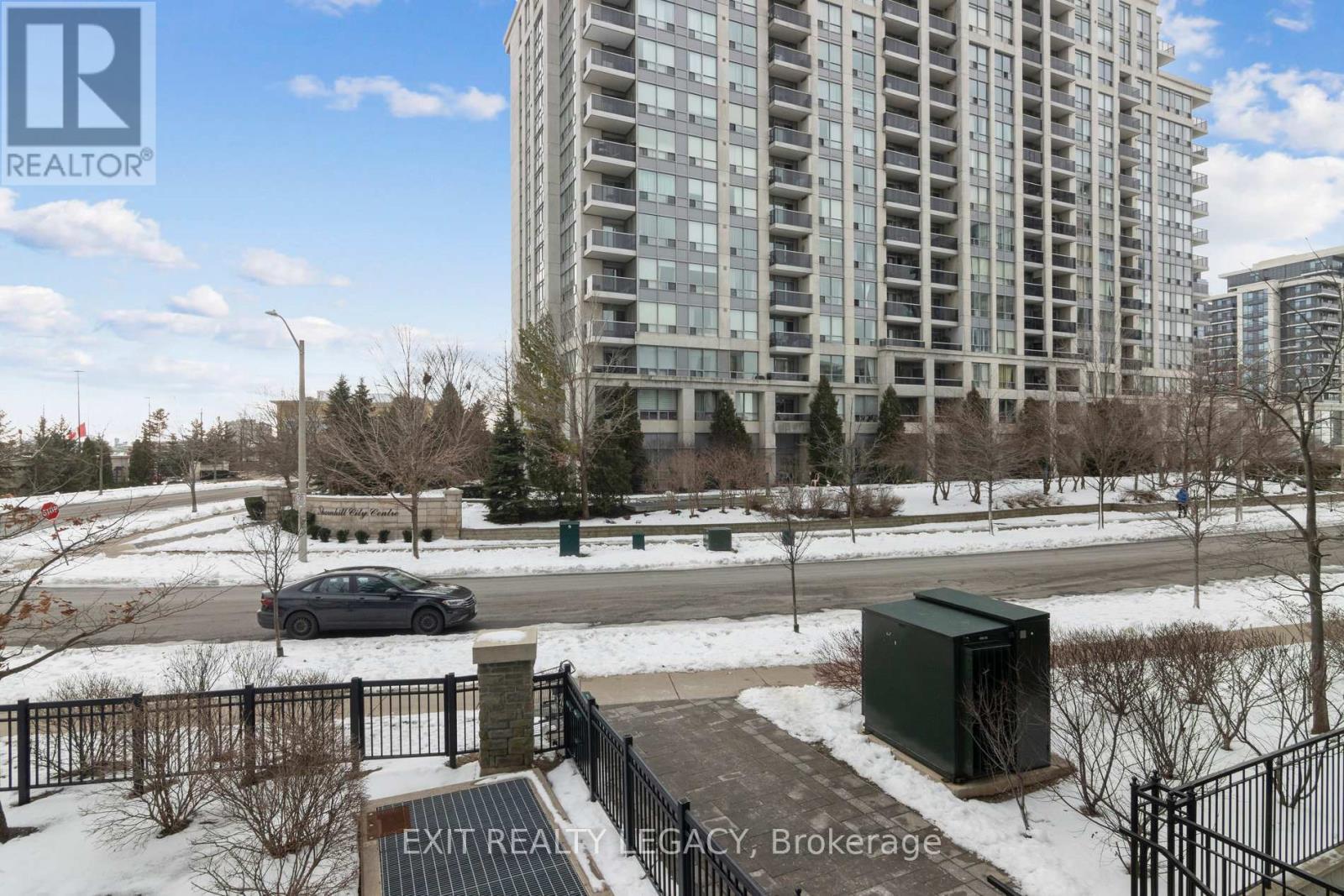 206 - 20 North Park Road, Vaughan, ON - Outdoor With Facade