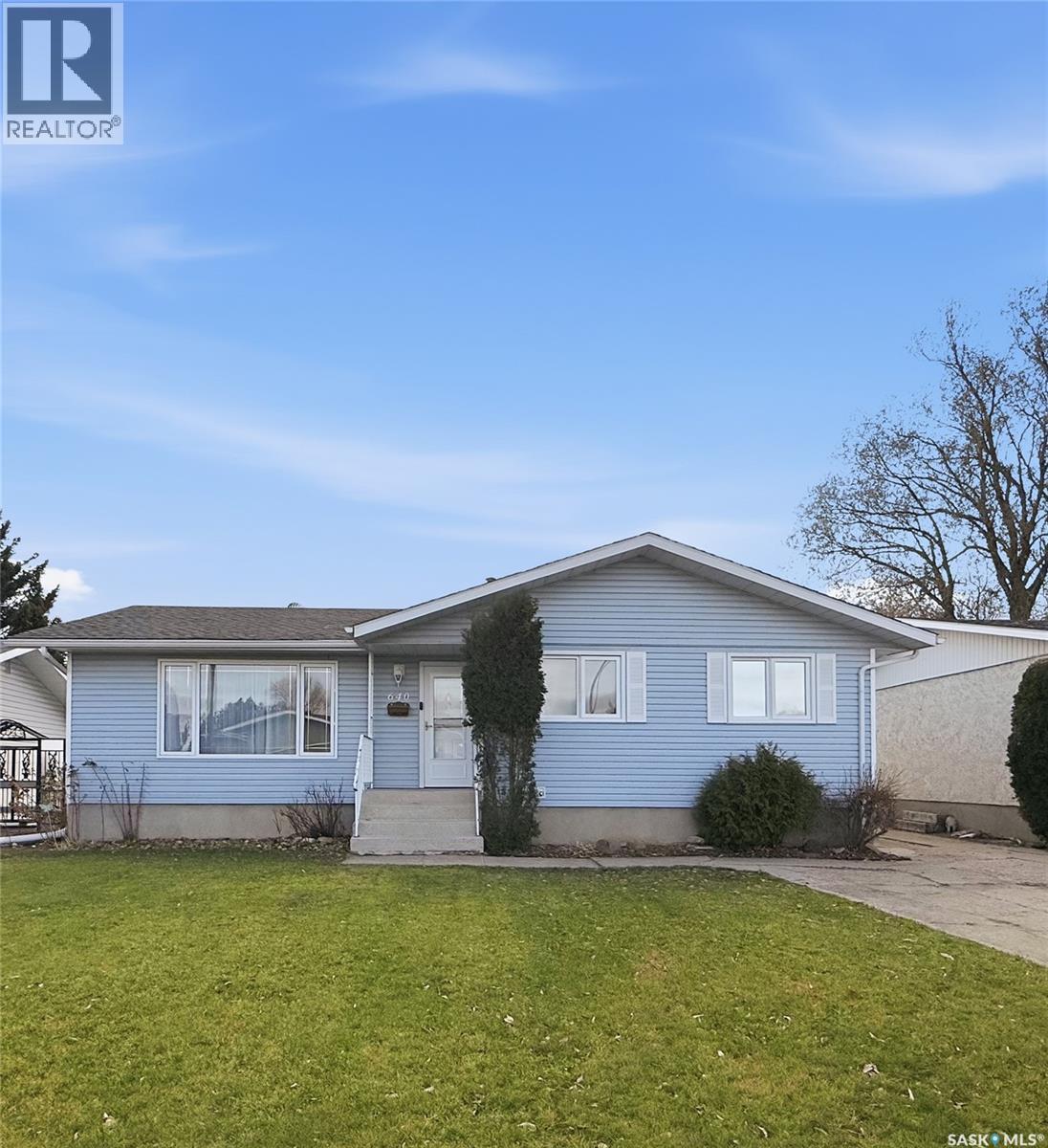 640 Vance Avenue Ne, Swift Current, SK - Outdoor