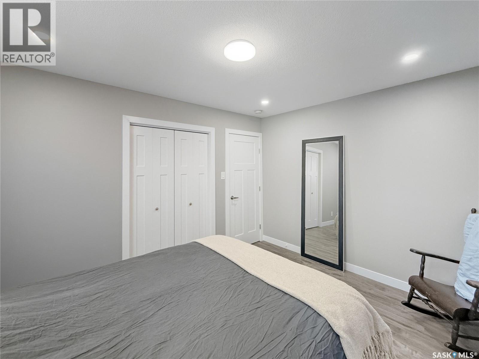 640 Vance Avenue Ne, Swift Current, SK - Indoor Photo Showing Bedroom
