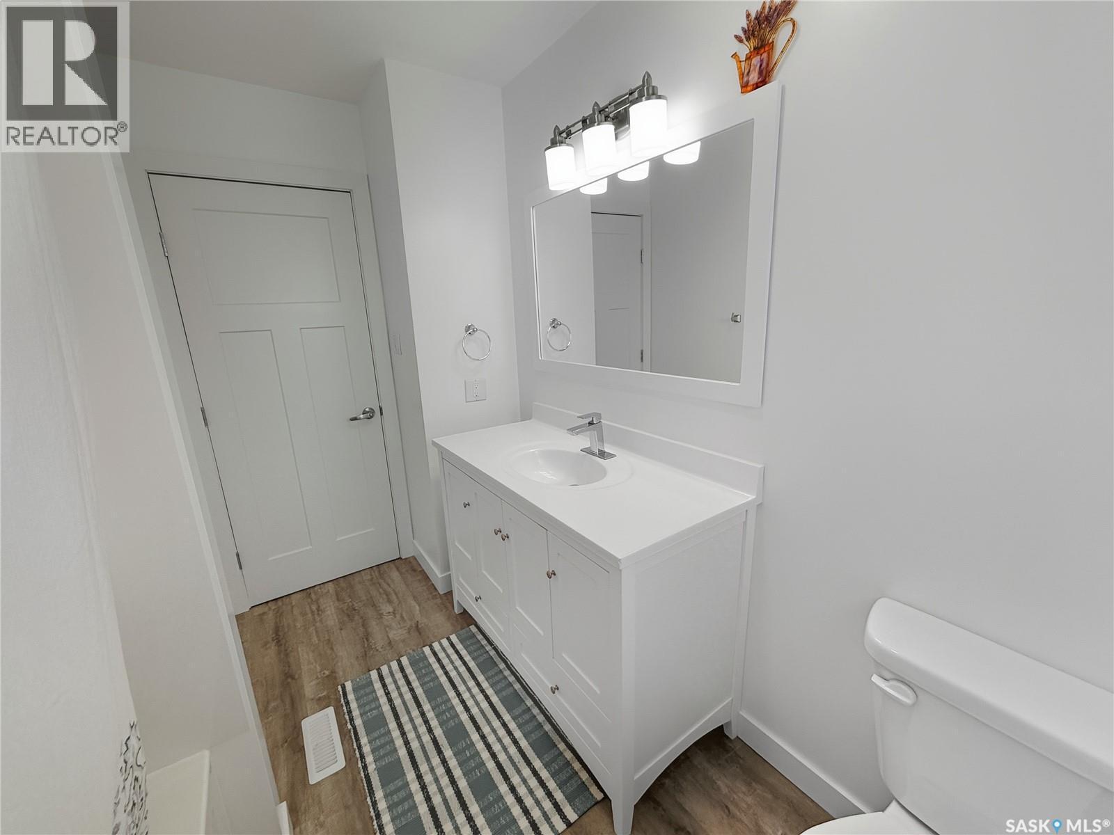 640 Vance Avenue Ne, Swift Current, SK - Indoor Photo Showing Bathroom