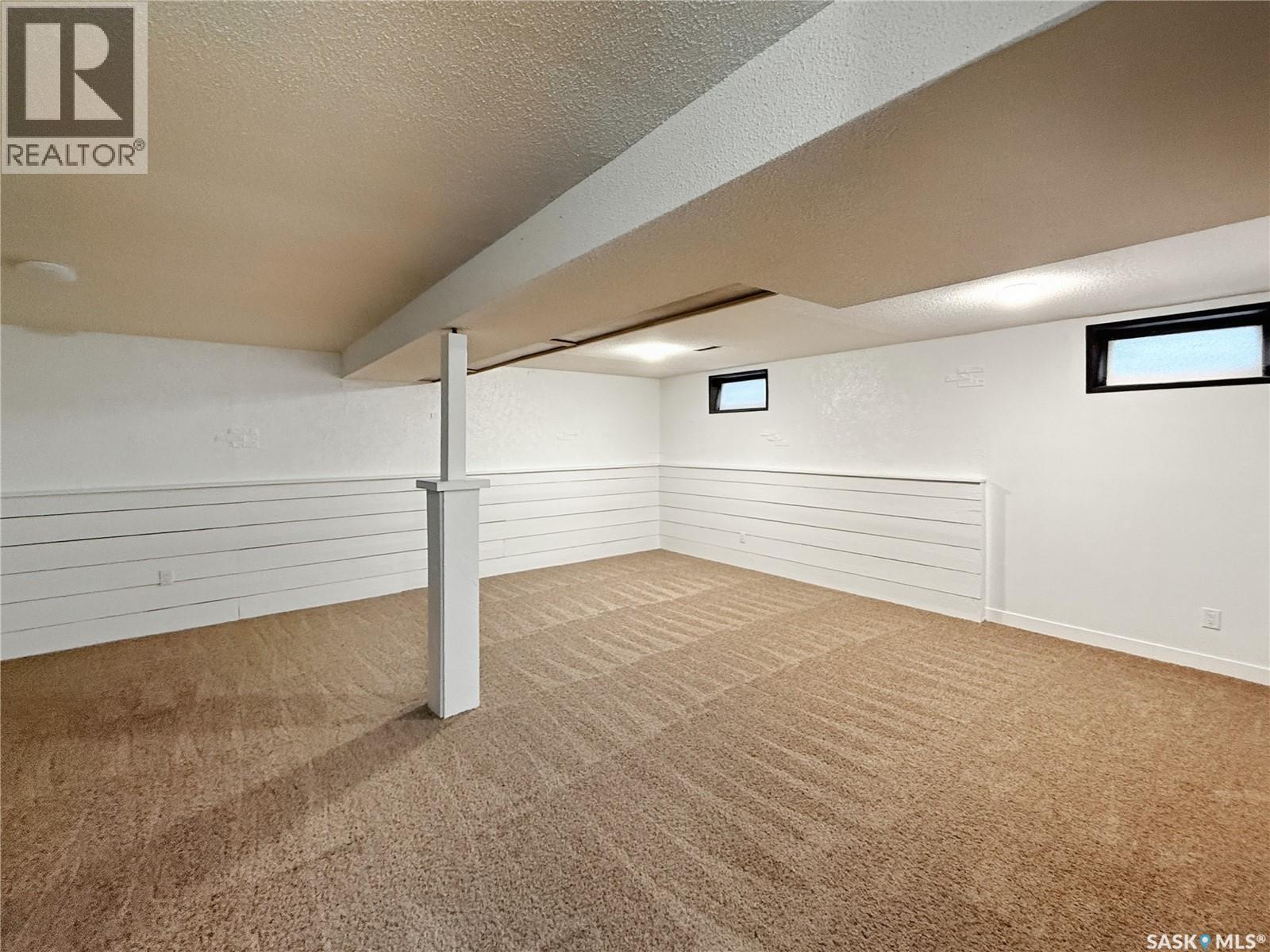 640 Vance Avenue Ne, Swift Current, SK - Indoor