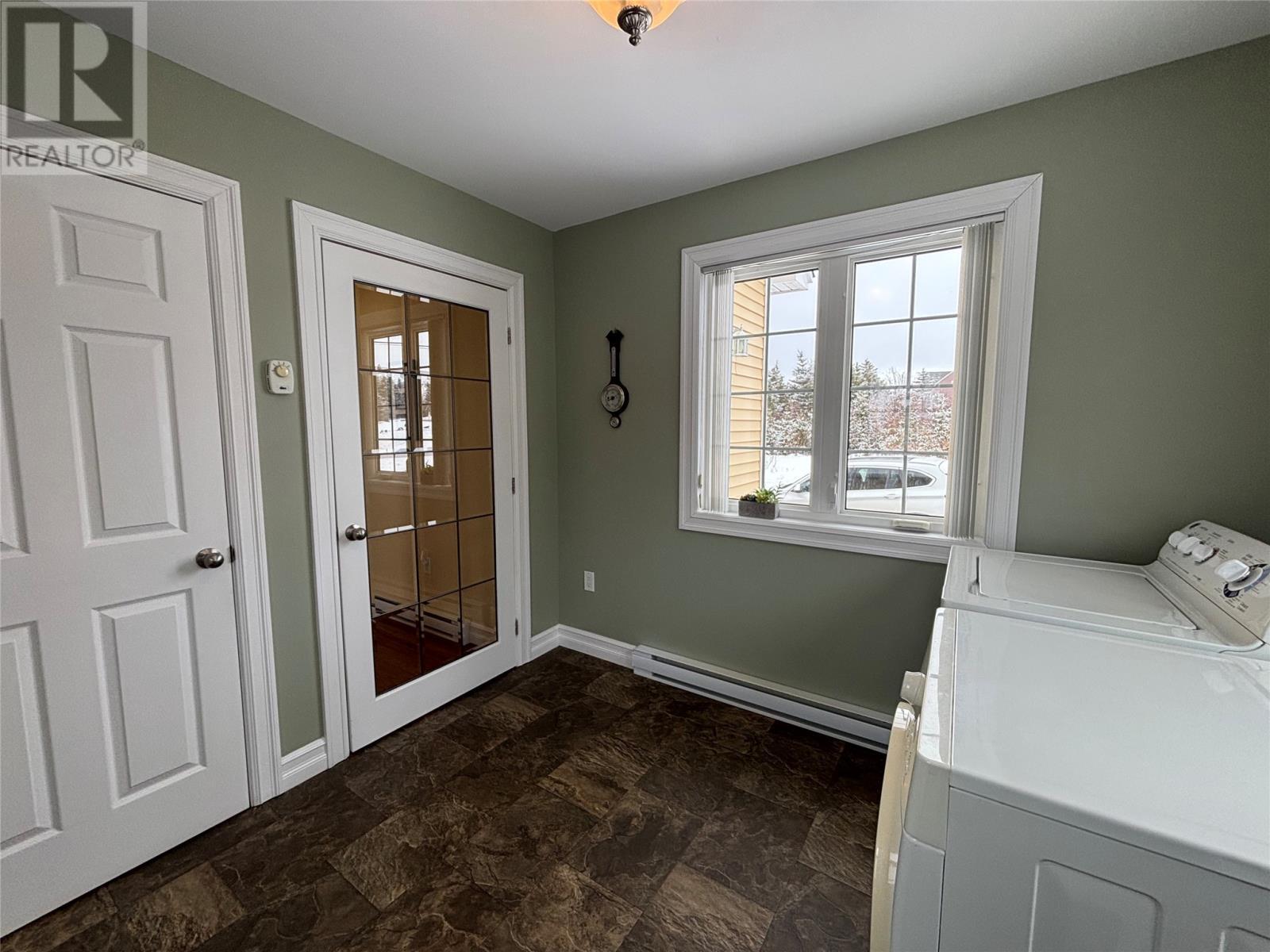 2 Main Highway, Kingston, NL - Indoor