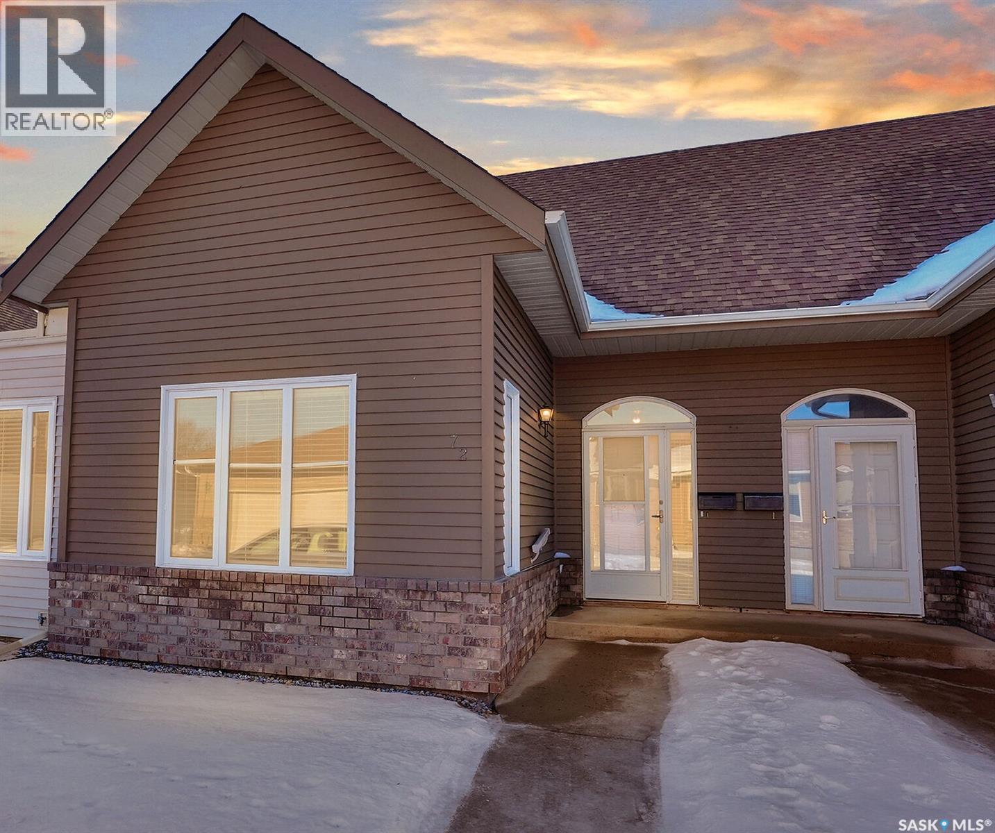 72 Kensington Crescent, Regina, SK - Outdoor