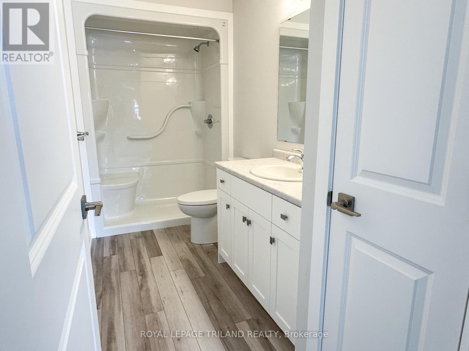 110 Styles Drive, St. Thomas, ON - Indoor Photo Showing Bathroom