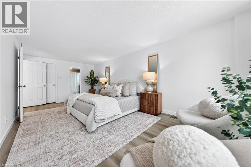 243 Highview Drive, Kitchener, ON - Indoor Photo Showing Bedroom
