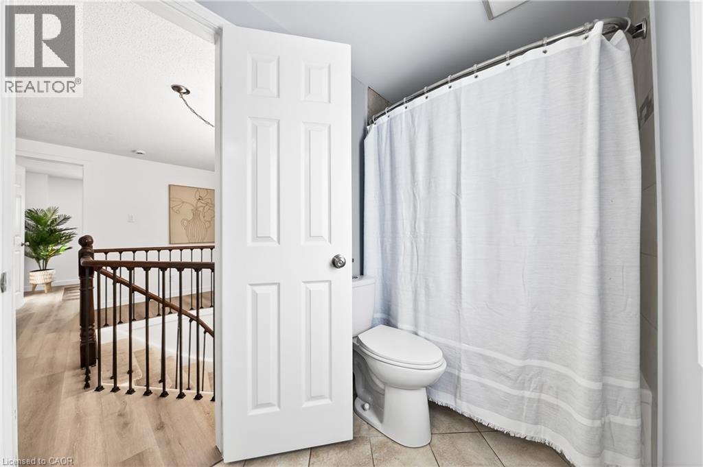 243 Highview Drive, Kitchener, ON - Indoor Photo Showing Bathroom