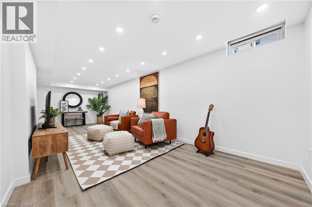 243 Highview Drive, Kitchener, ON - Indoor Photo Showing Other Room