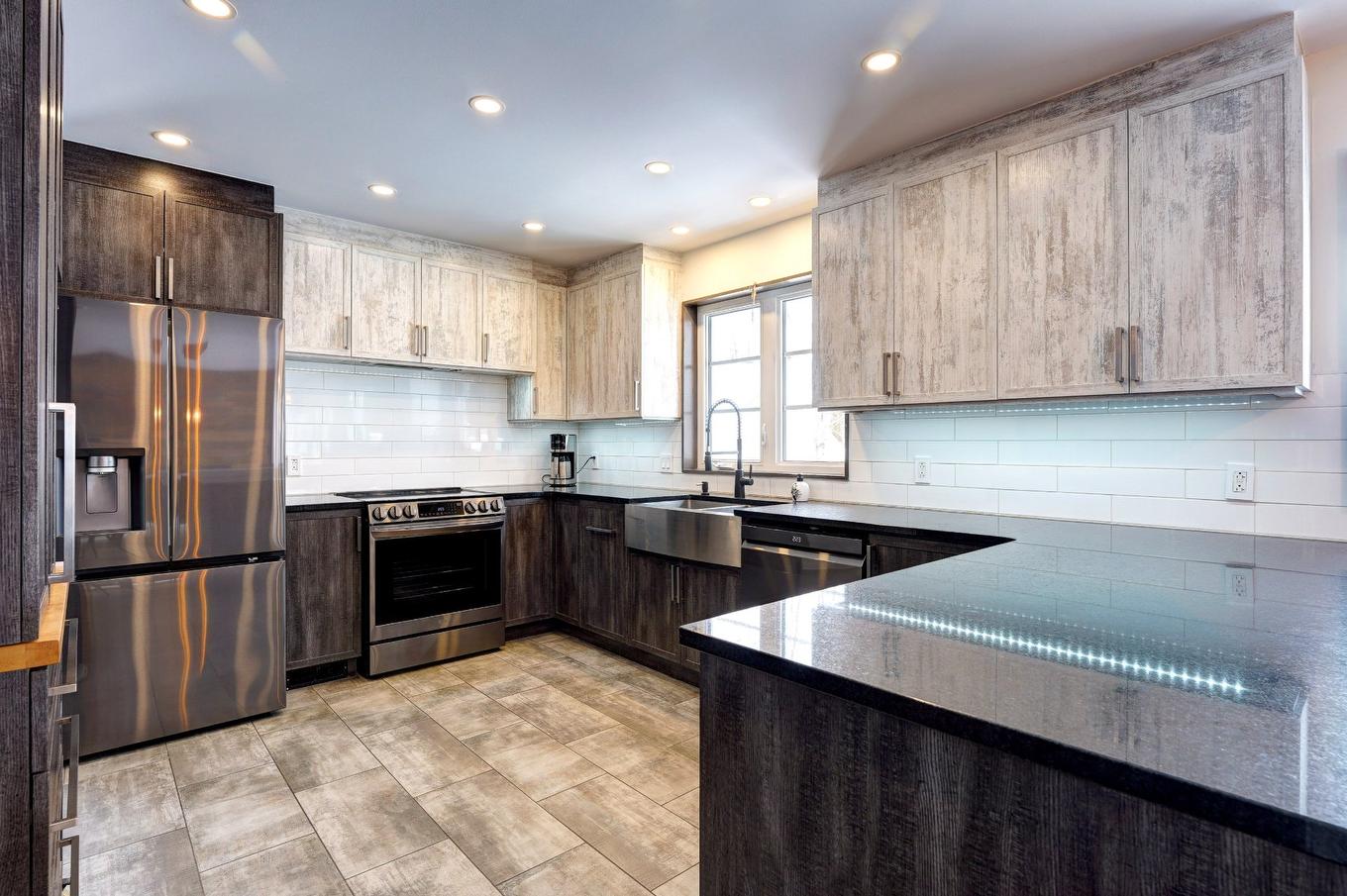 Kitchen - 1010 Côte De Terrebonne, Terrebonne (Terrebonne), QC - Indoor Photo Showing Kitchen With Upgraded Kitchen