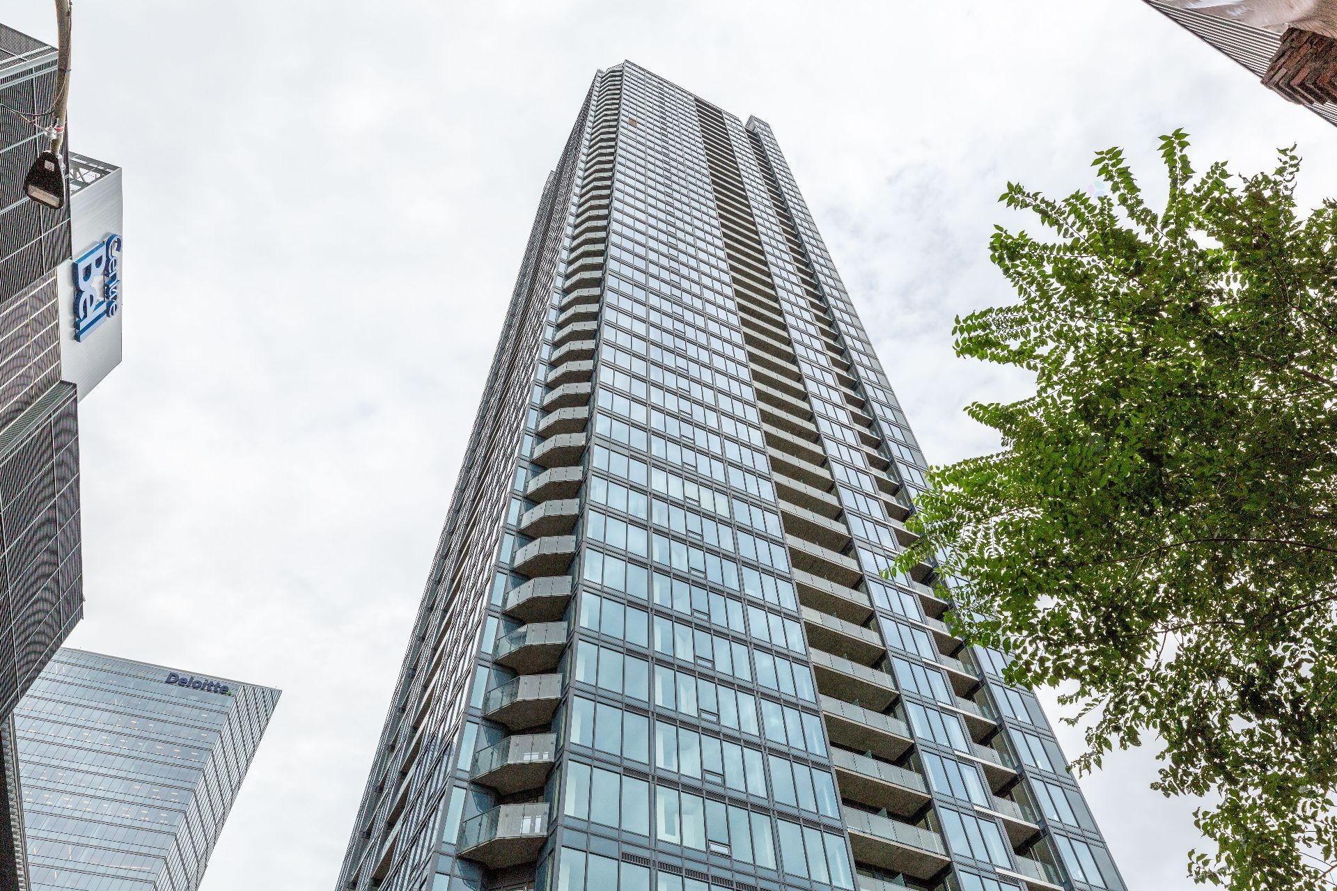 Façade - P4-174-1288 Rue St-Antoine O., Montréal (Ville-Marie), QC