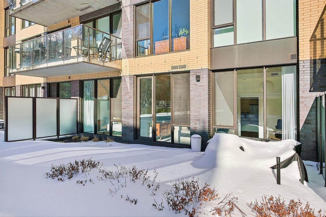 Patio - 115-75 Rue De Castelnau O., Montréal (Villeray/Saint-Michel/Parc-Extension), QC - Outdoor With Exterior