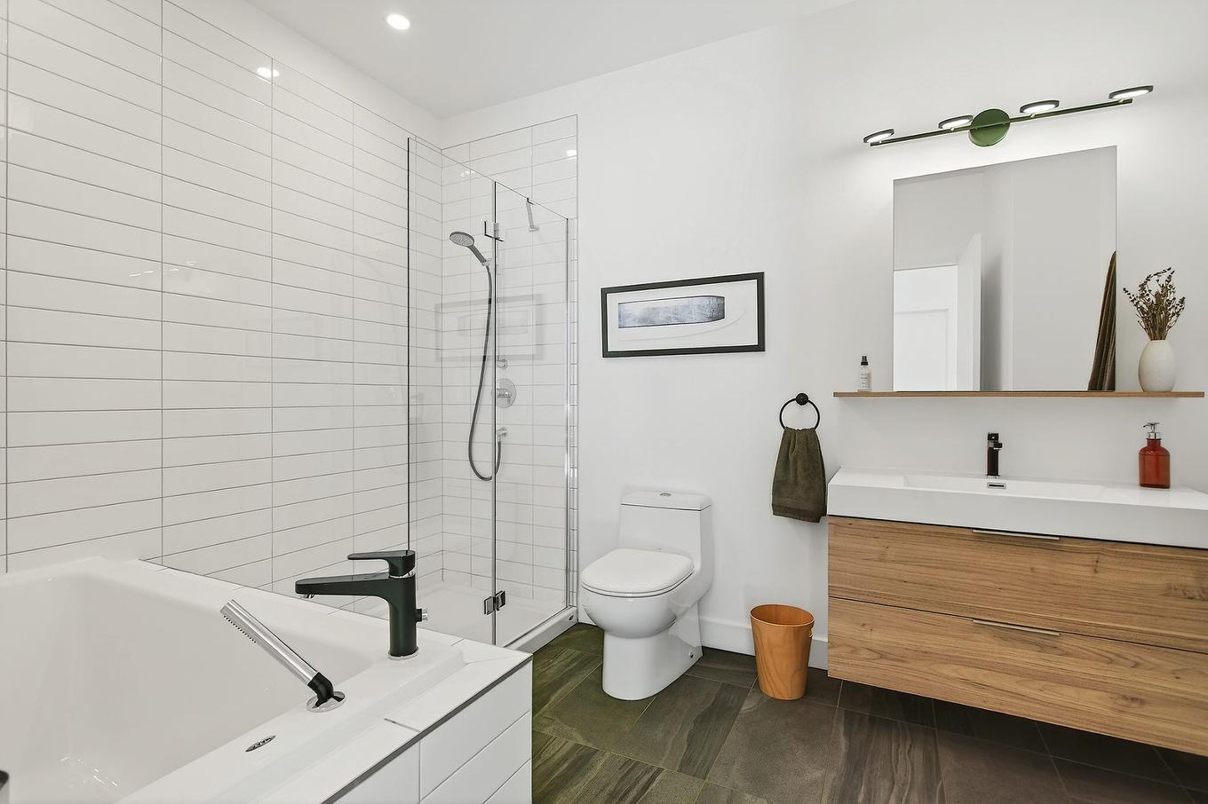 Bathroom - 115-75 Rue De Castelnau O., Montréal (Villeray/Saint-Michel/Parc-Extension), QC - Indoor Photo Showing Bathroom