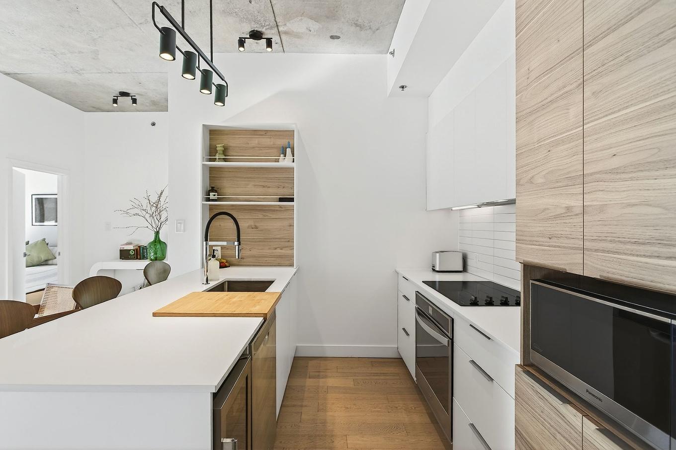 Kitchen - 115-75 Rue De Castelnau O., Montréal (Villeray/Saint-Michel/Parc-Extension), QC - Indoor Photo Showing Kitchen With Upgraded Kitchen
