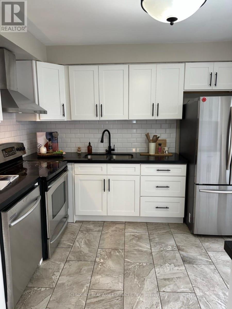 16 - 75 Ansondale Road, London South, ON - Indoor Photo Showing Kitchen With Upgraded Kitchen