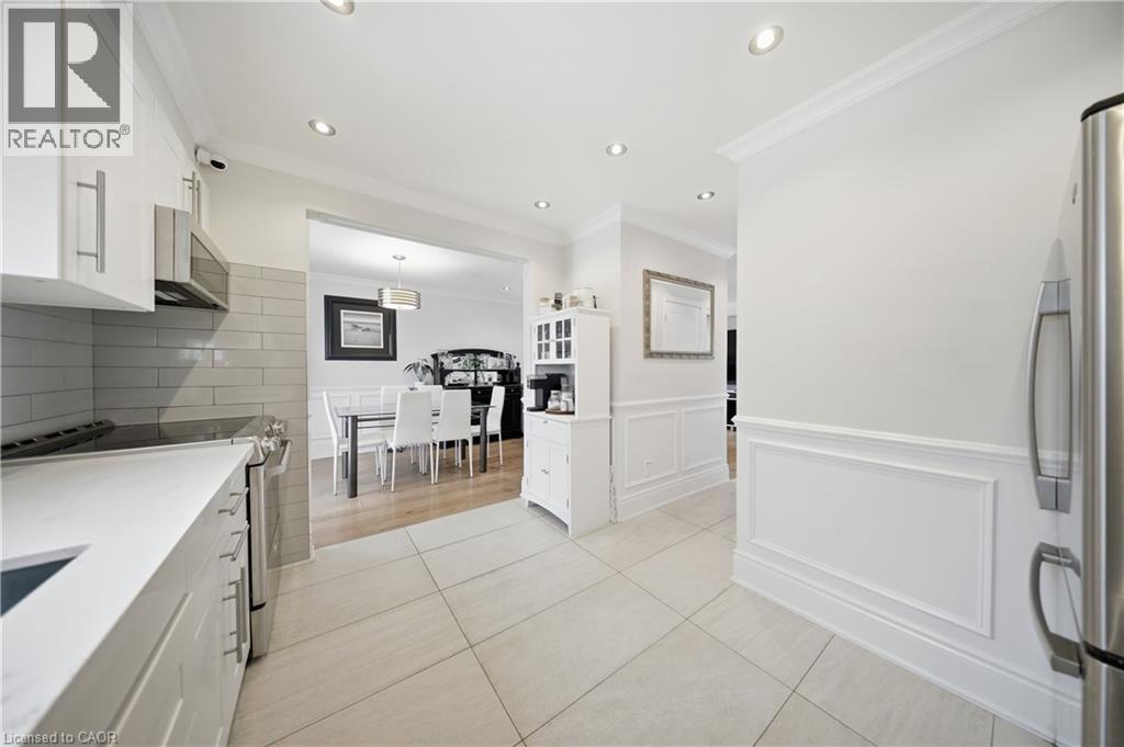 43 Kipling Crescent, Ajax, ON - Indoor Photo Showing Kitchen