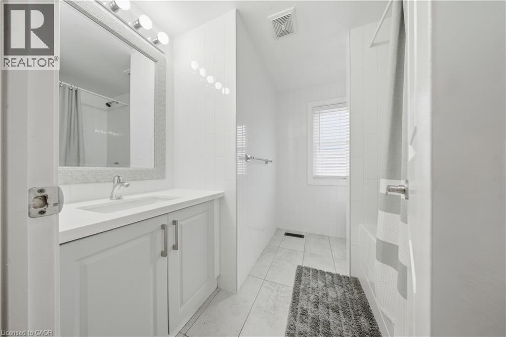 43 Kipling Crescent, Ajax, ON - Indoor Photo Showing Bathroom