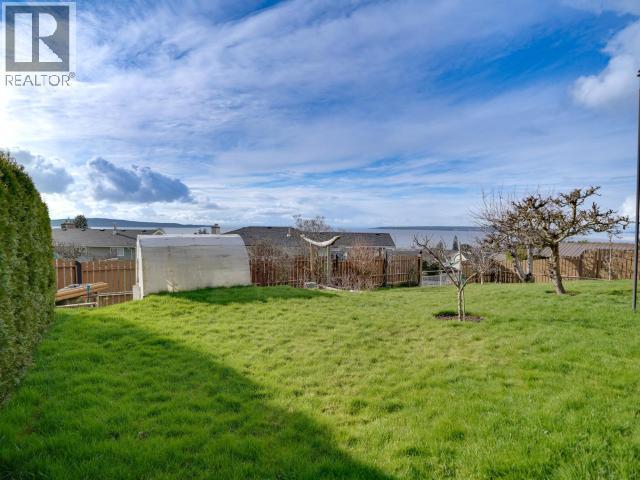 4029 Lytton Ave, Powell River, BC - Outdoor With View
