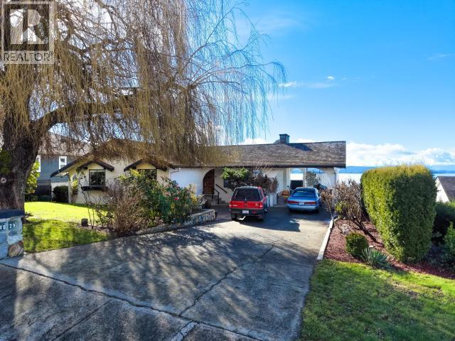 4029 Lytton Ave, Powell River, BC - Outdoor