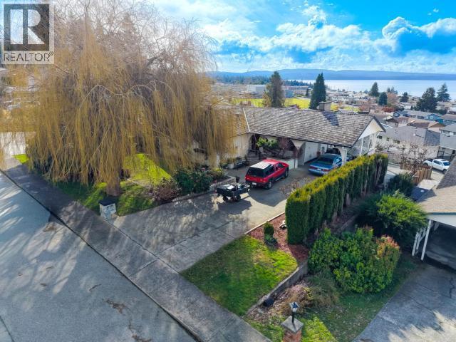 4029 Lytton Ave, Powell River, BC - Outdoor With View