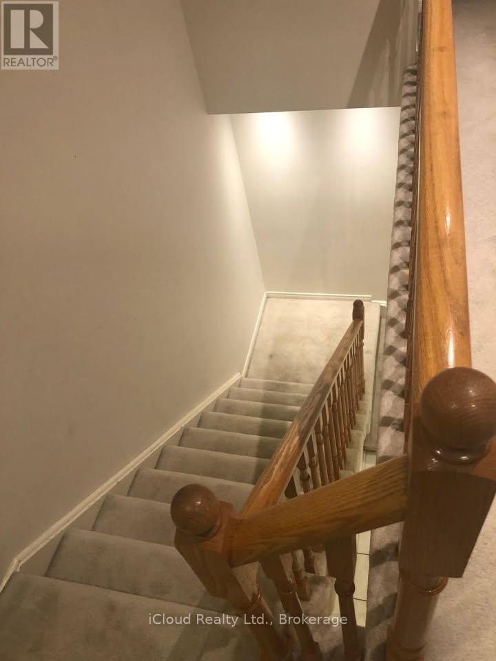 5484 Richmeadow Mews, Mississauga, ON - Indoor Photo Showing Other Room