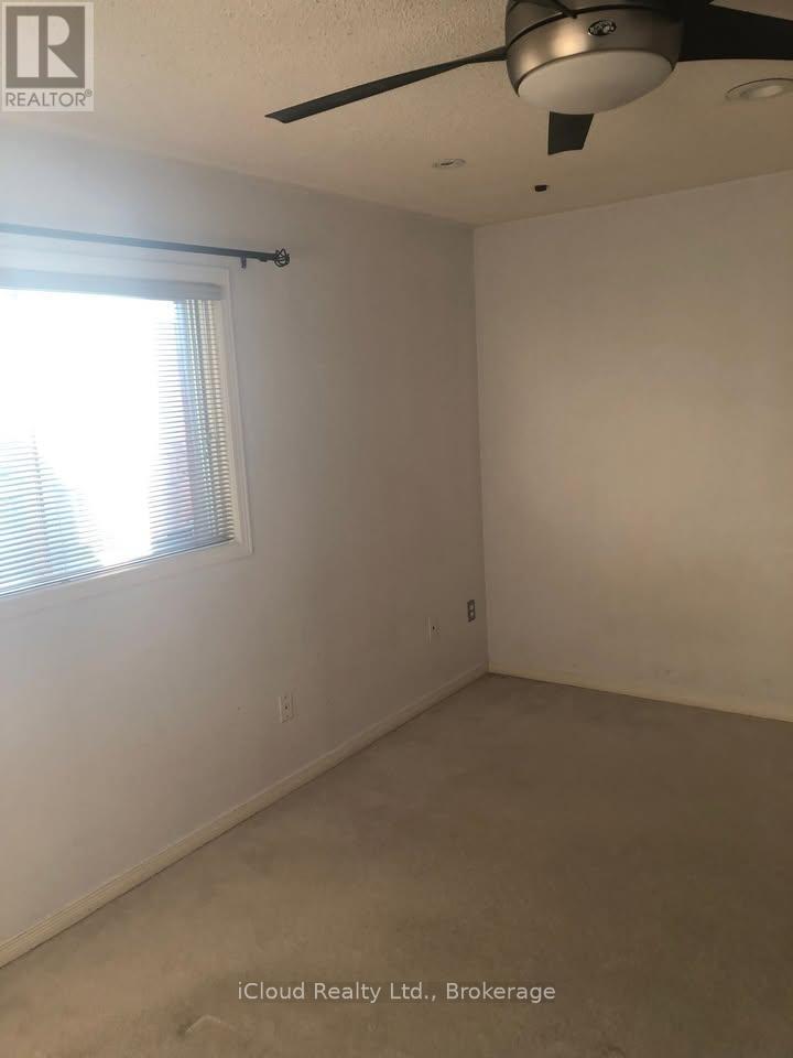 5484 Richmeadow Mews, Mississauga, ON - Indoor Photo Showing Other Room