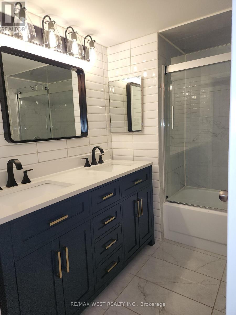 513 - 309 Major Mackenzie Drive E, Richmond Hill, ON - Indoor Photo Showing Bathroom