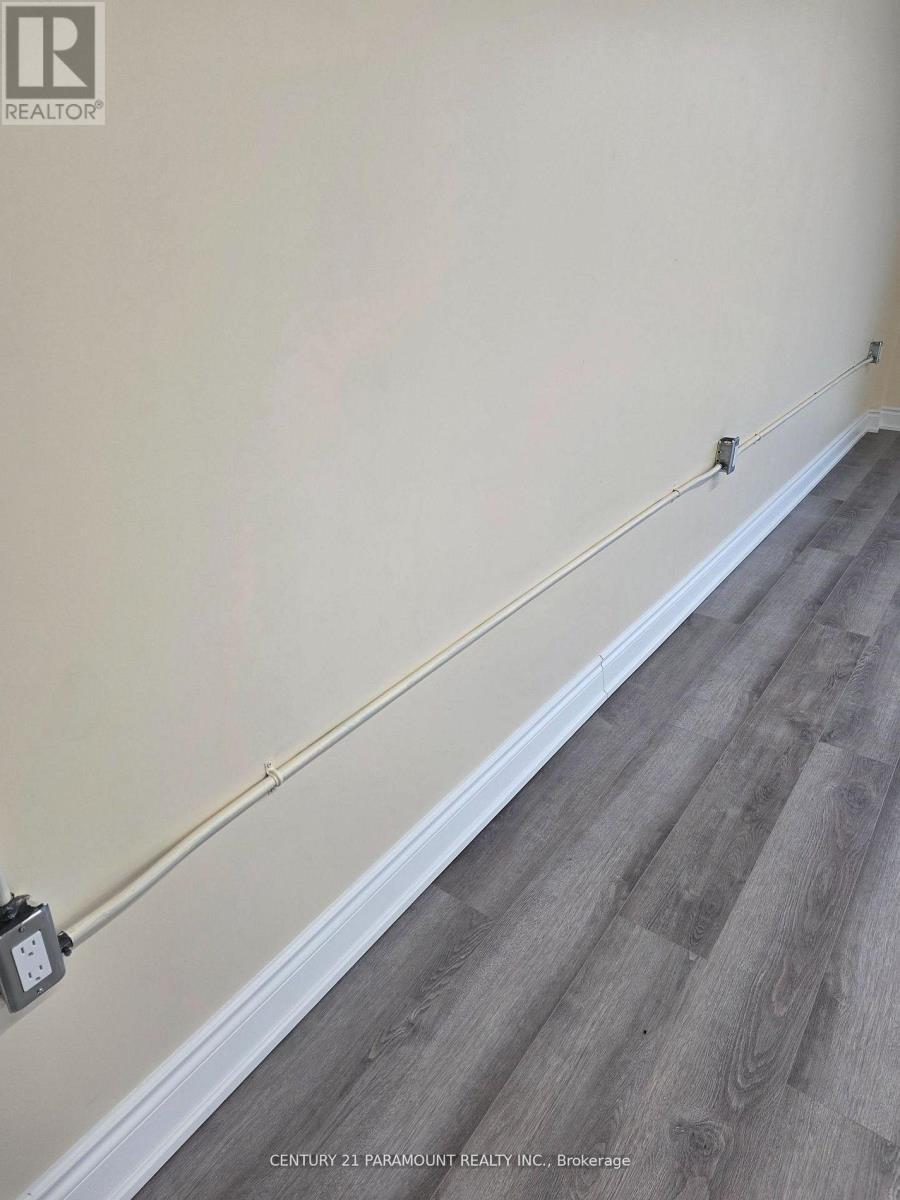 18 Upper Level - 587 Hanlon Creek Boulevard, Guelph, ON
