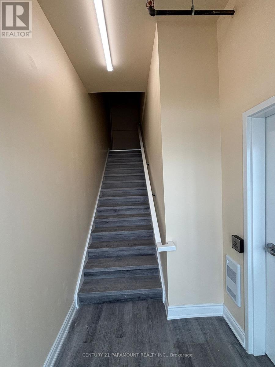 18 Upper Level - 587 Hanlon Creek Boulevard, Guelph, ON