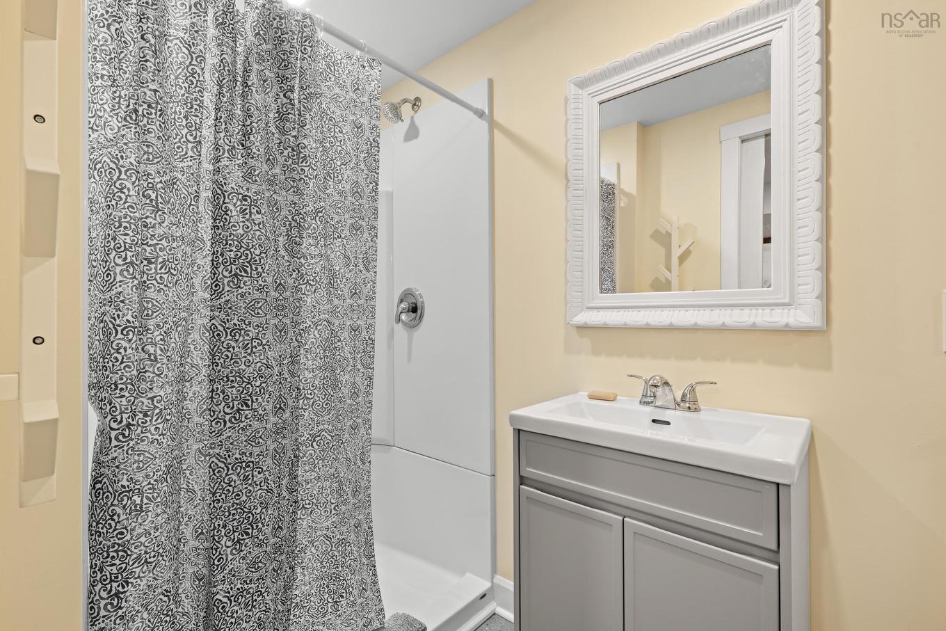 15 Crestview Drive, Halifax, NS