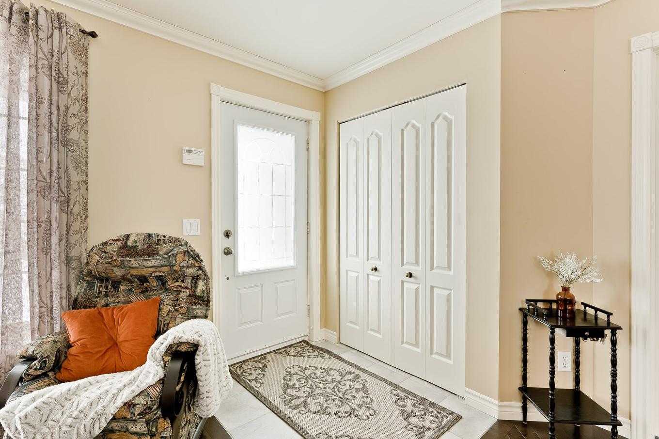Hall d'entrée/Vestibule - 6266 Rue Florent, Sherbrooke (Brompton/Rock Forest/Saint-Élie/Deauville), QC - Indoor Photo Showing Other Room