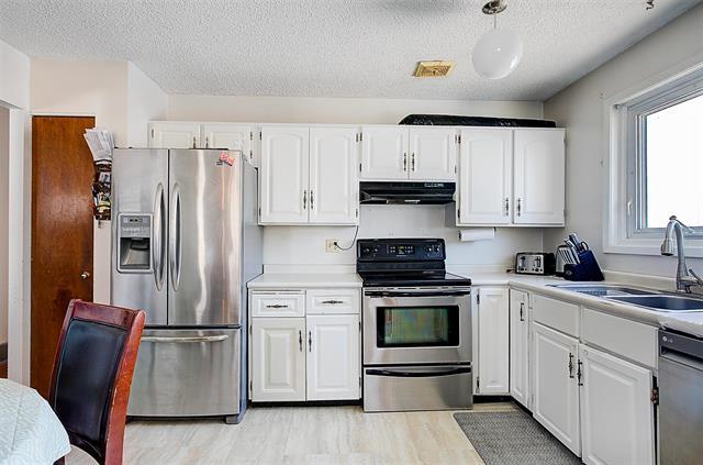 75 Greensboro Bay, Winnipeg, MB