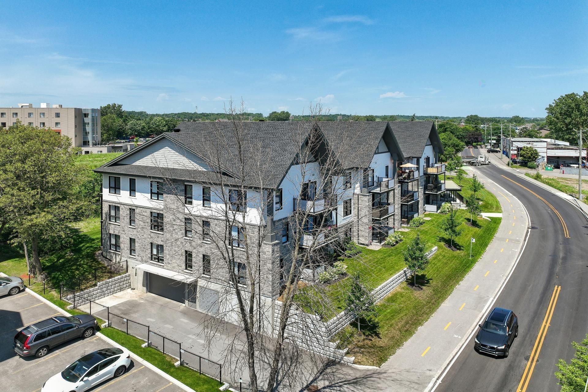 Vue d'ensemble - 301-531 Boul. Adolphe-Chapleau, Bois-Des-Filion, QC - Outdoor