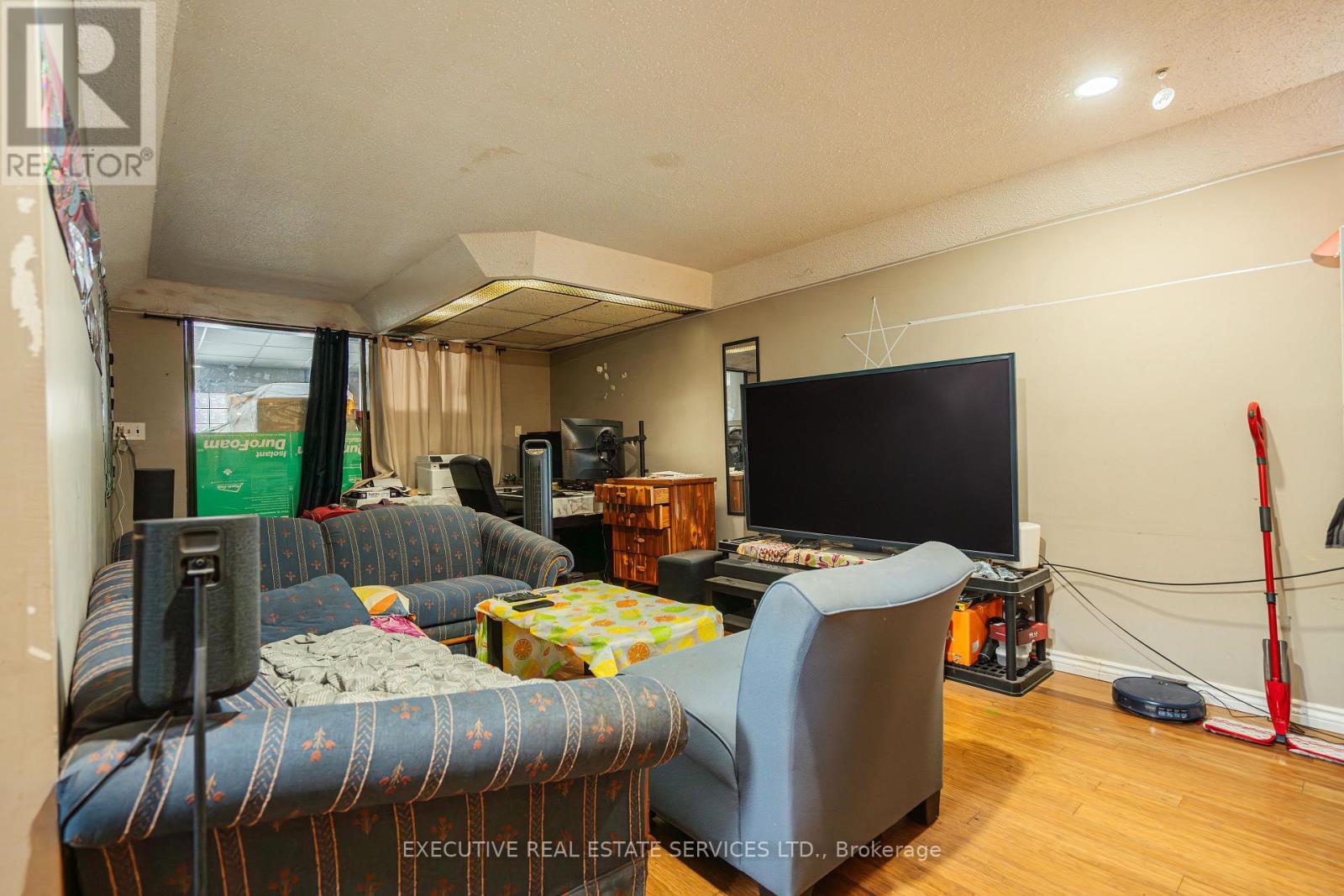 268 Ross Avenue, Kitchener, ON - Indoor