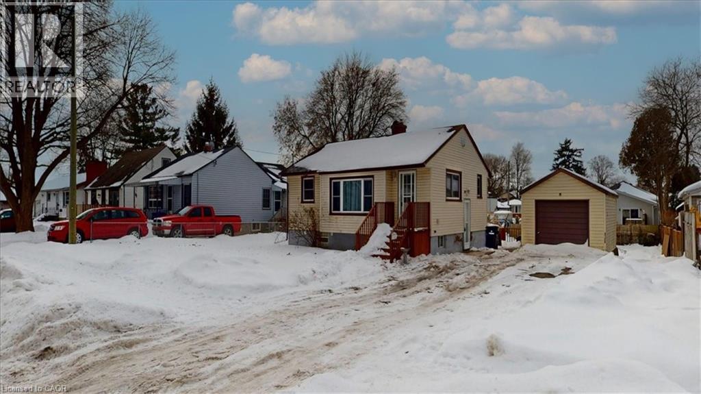 22 Broadview Avenue, Cambridge, ON - Outdoor With Facade