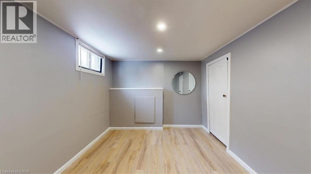 22 Broadview Avenue, Cambridge, ON - Indoor Photo Showing Other Room