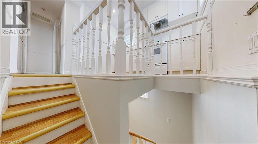 22 Broadview Avenue, Cambridge, ON - Indoor