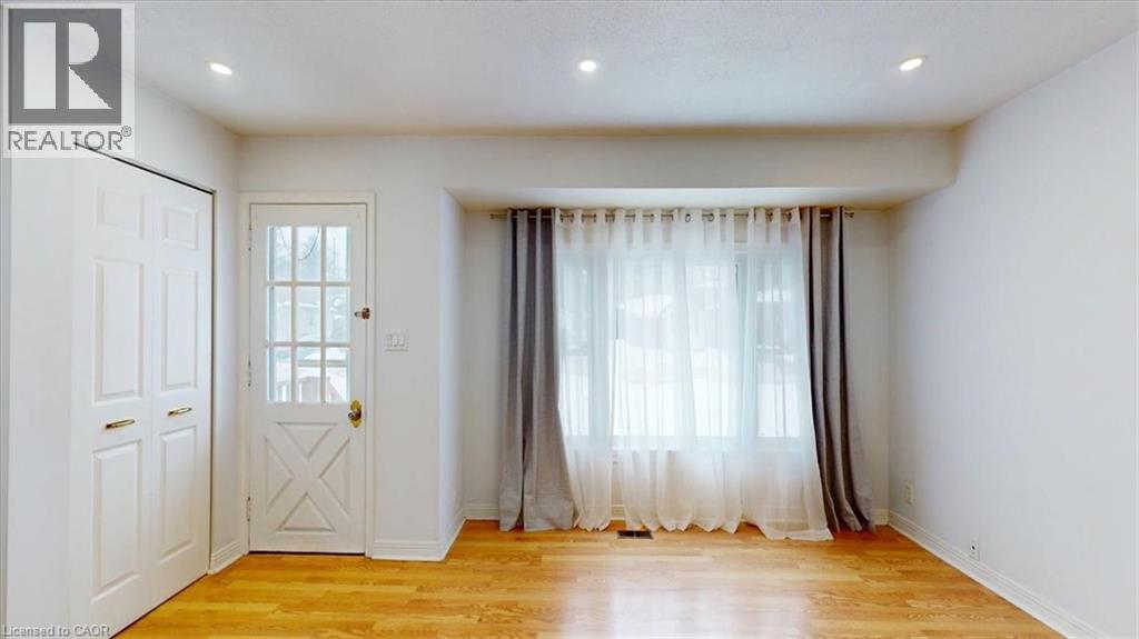 22 Broadview Avenue, Cambridge, ON - Indoor Photo Showing Other Room