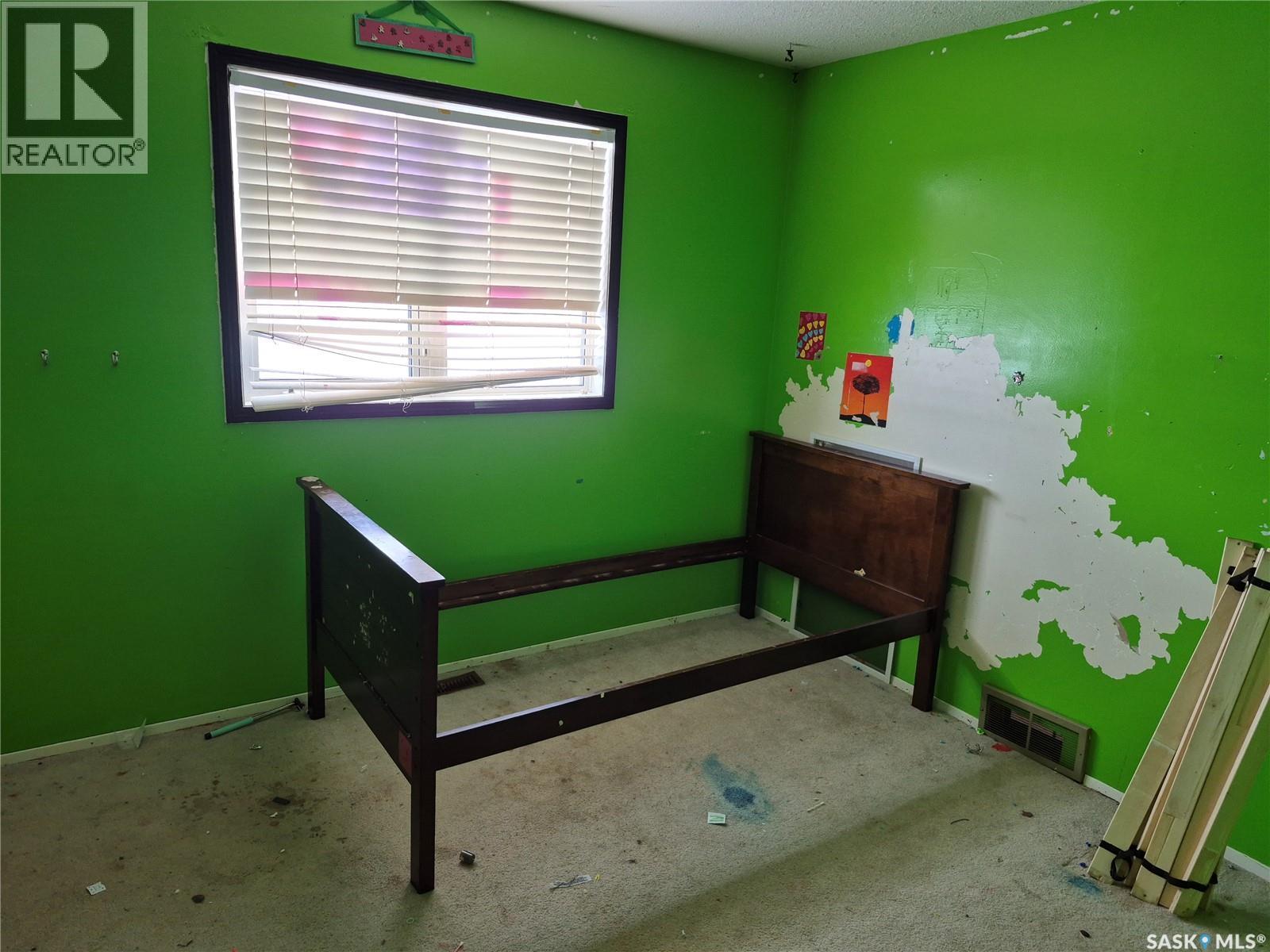 205 Railway Avenue N, Marcelin, SK - Indoor