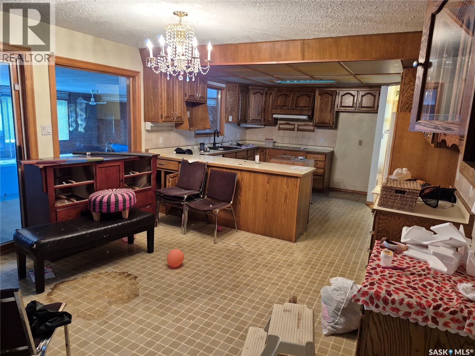 205 Railway Avenue N, Marcelin, SK - Indoor