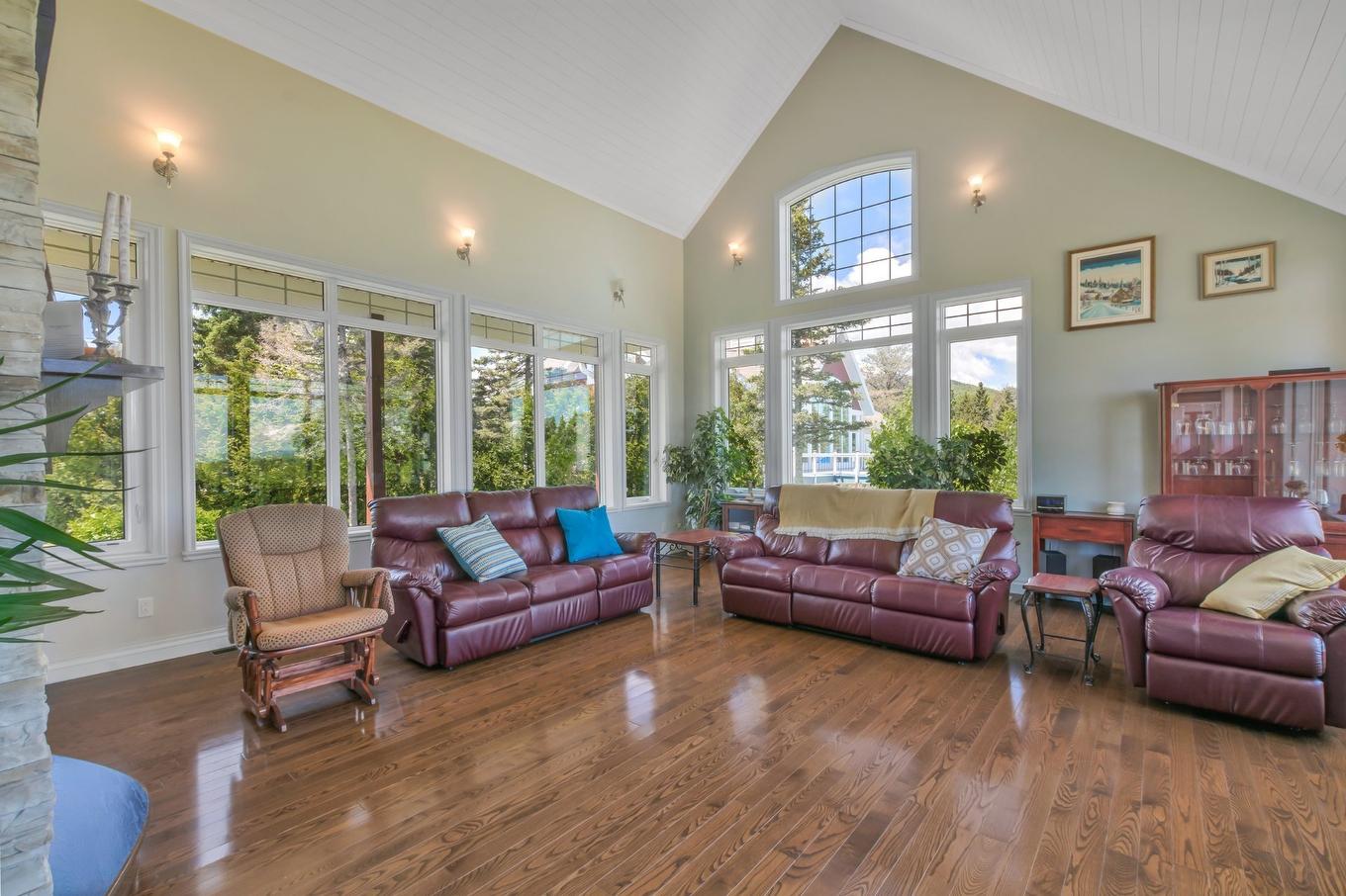 Salon - 3341 Route Du Fleuve, Les Éboulements, QC - Indoor Photo Showing Living Room