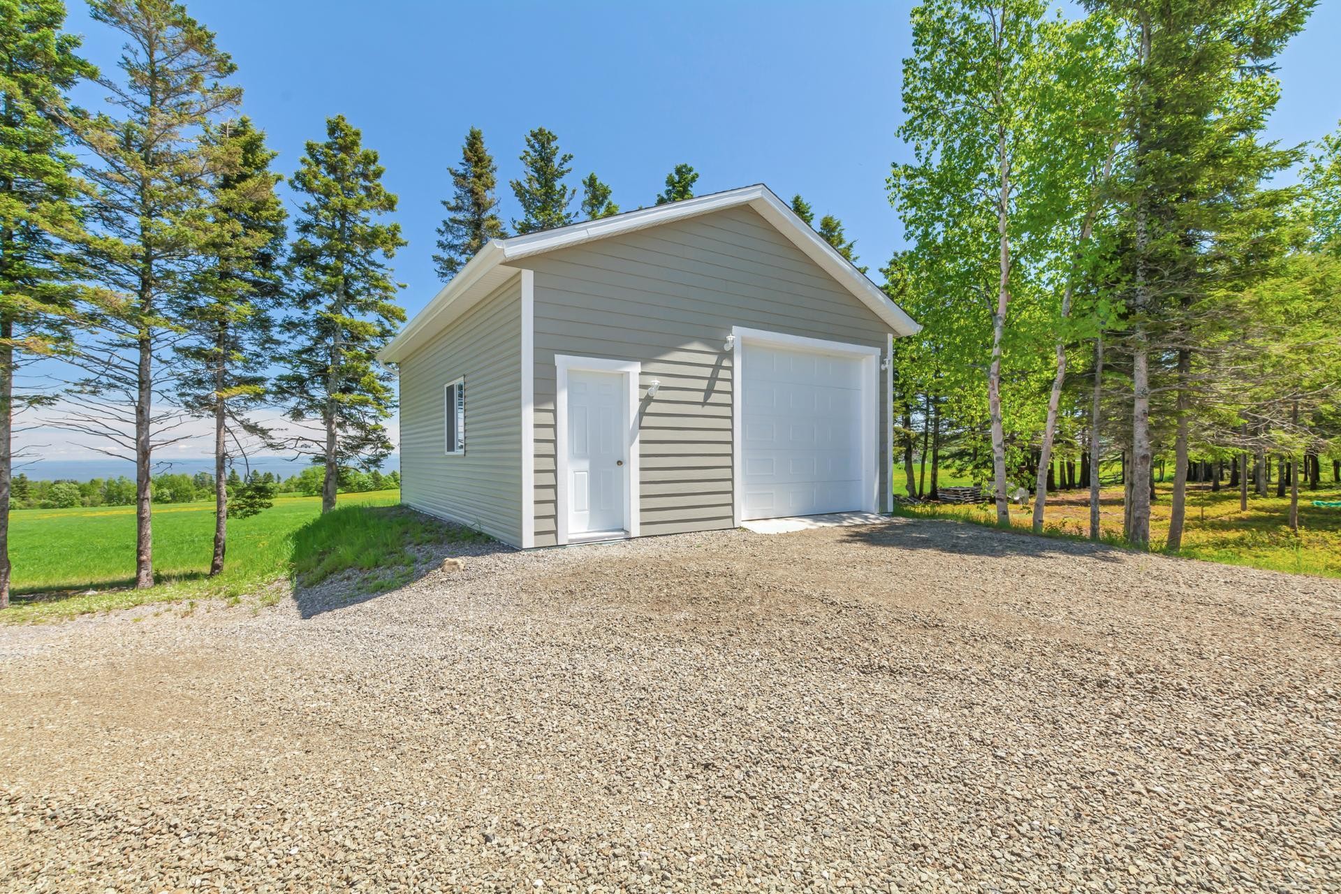 Garage - 3341 Route Du Fleuve, Les Éboulements, QC - Outdoor