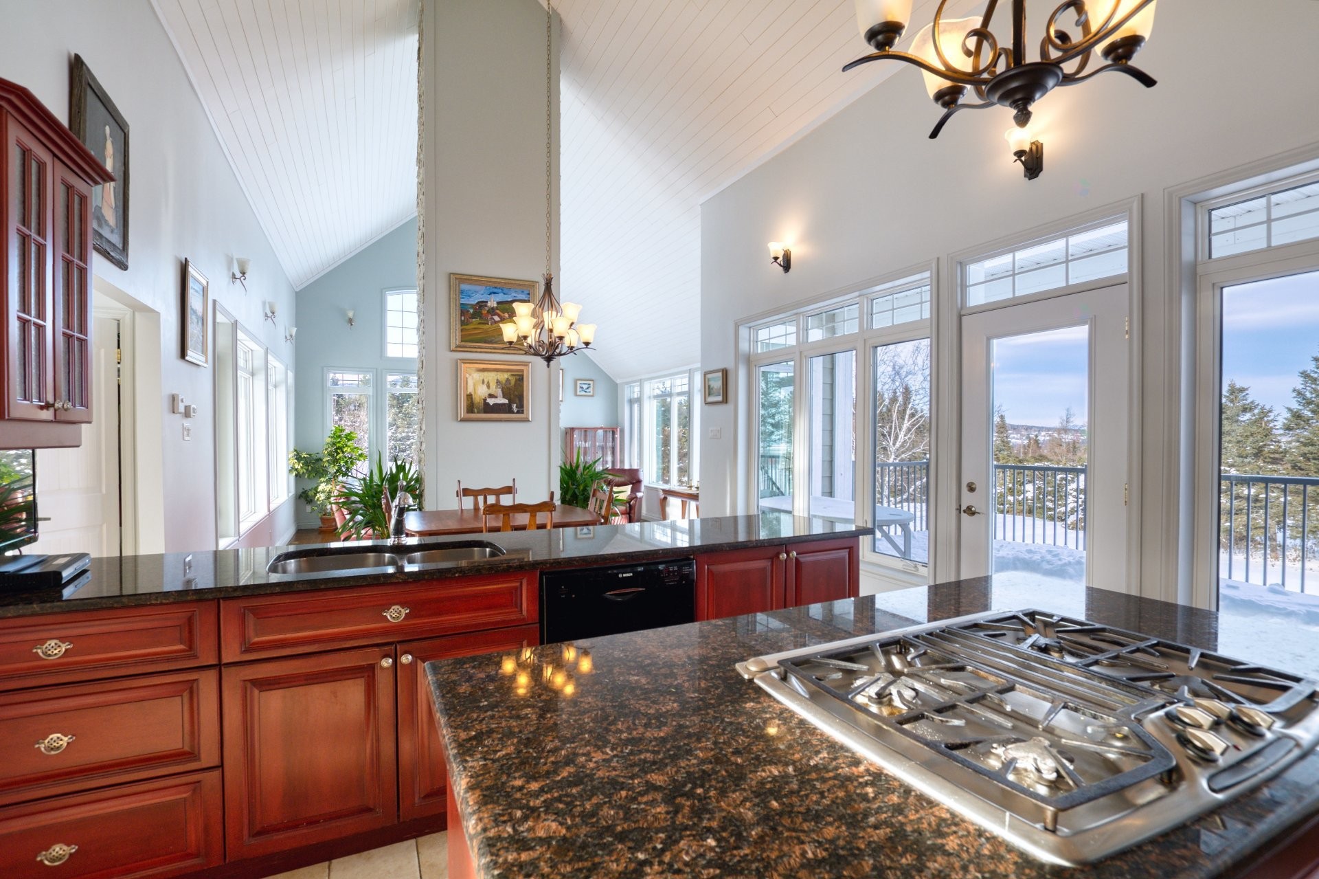 Cuisine - 3341 Route Du Fleuve, Les Éboulements, QC - Indoor Photo Showing Kitchen With Double Sink