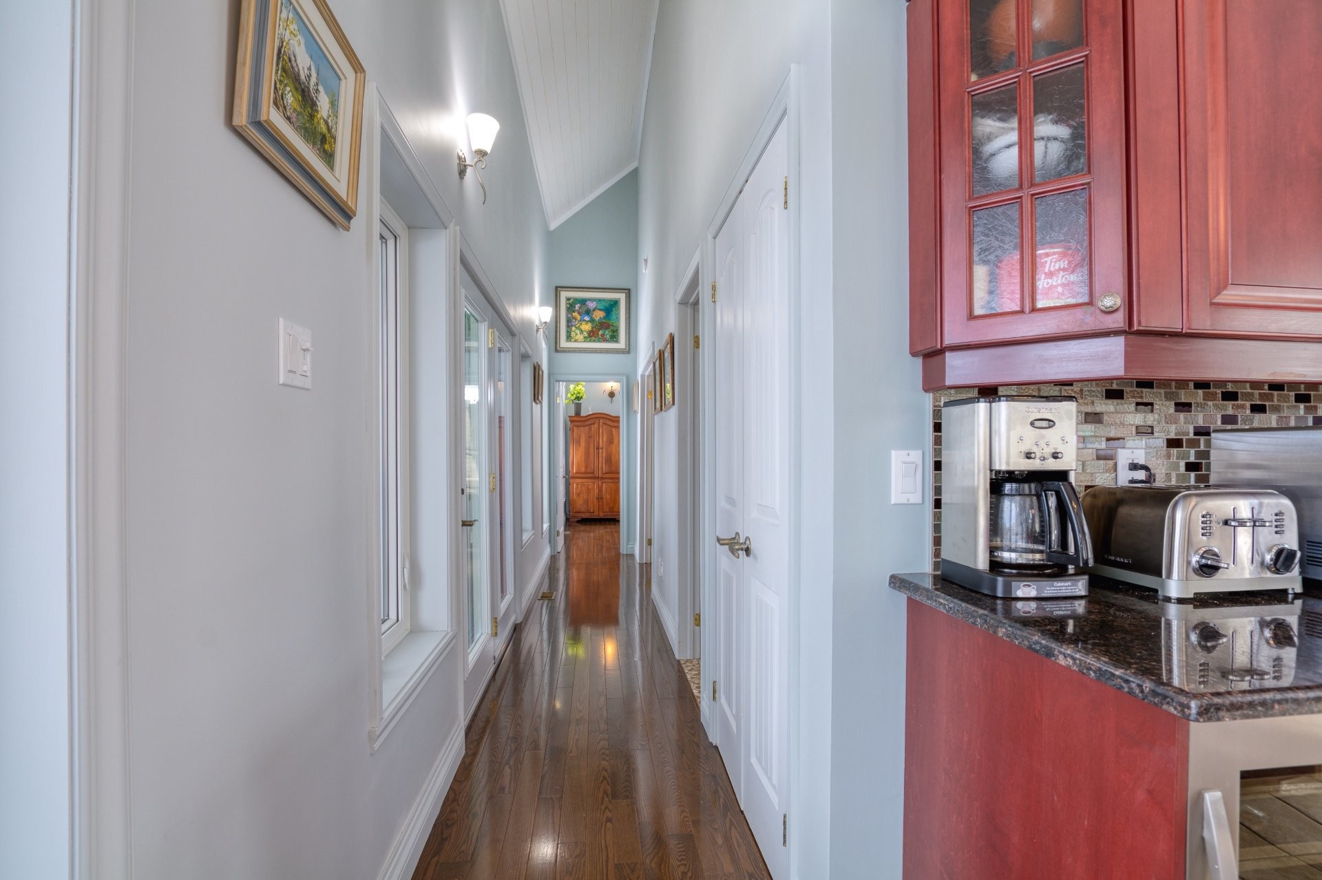 Corridor - 3341 Route Du Fleuve, Les Éboulements, QC - Indoor Photo Showing Other Room