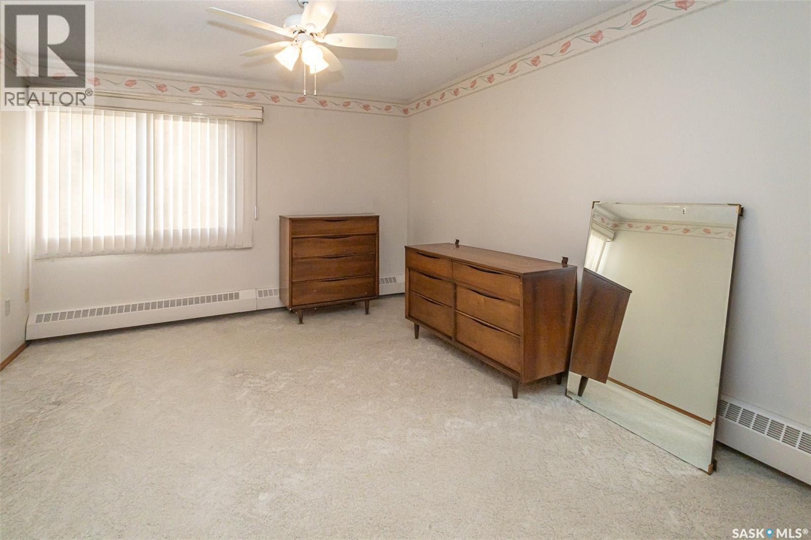 202 520 3Rd Avenue N, Saskatoon, SK - Indoor