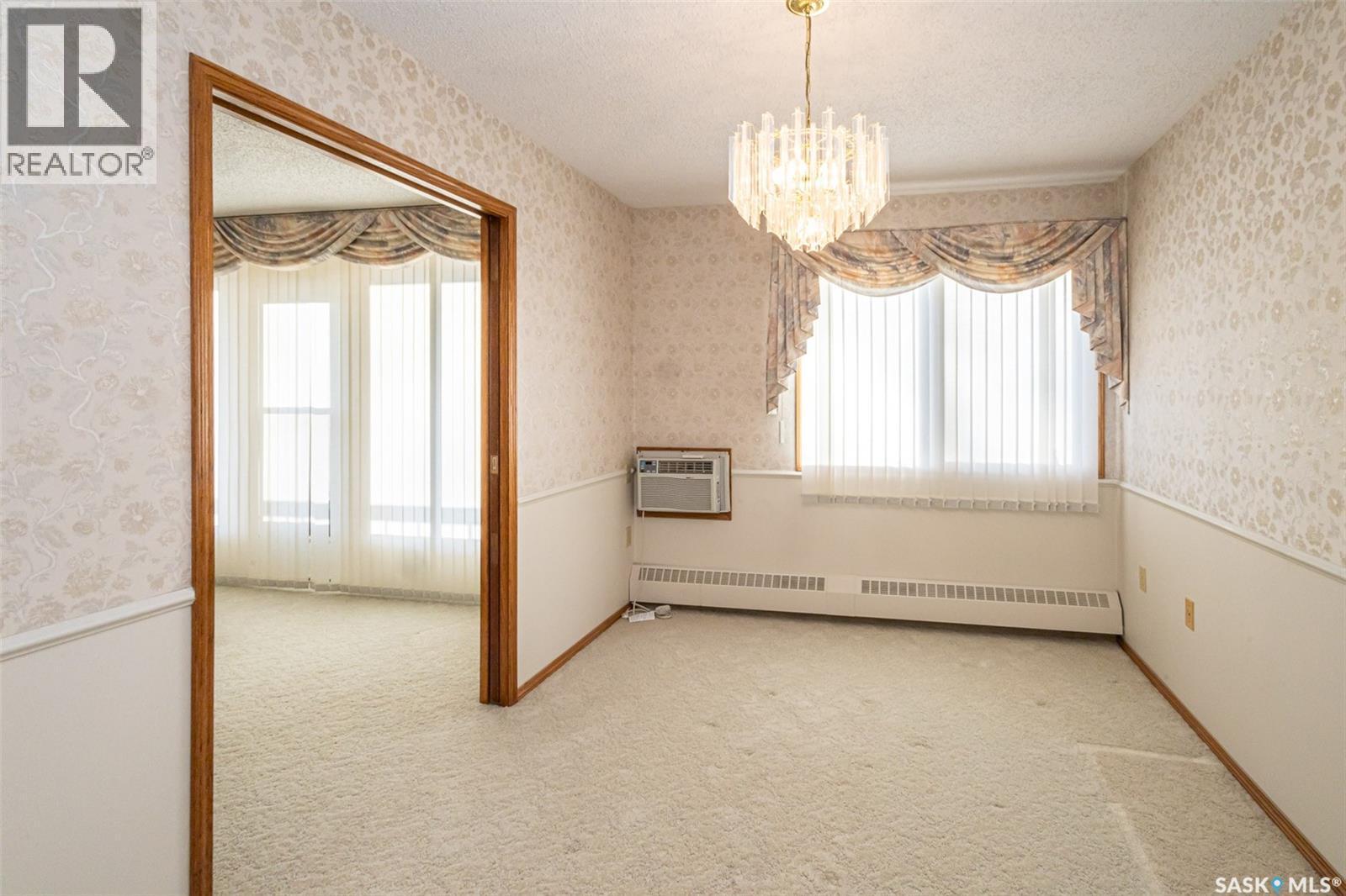 202 520 3Rd Avenue N, Saskatoon, SK - Indoor Photo Showing Other Room