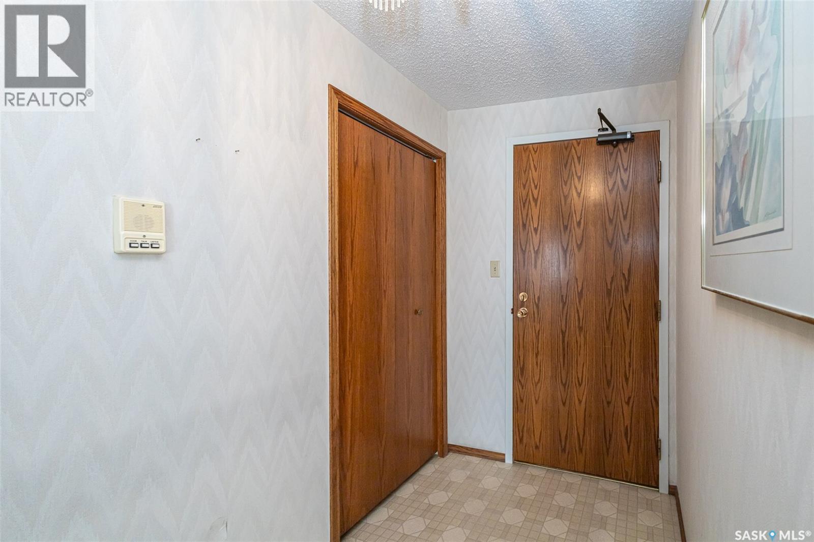 202 520 3Rd Avenue N, Saskatoon, SK - Indoor Photo Showing Other Room