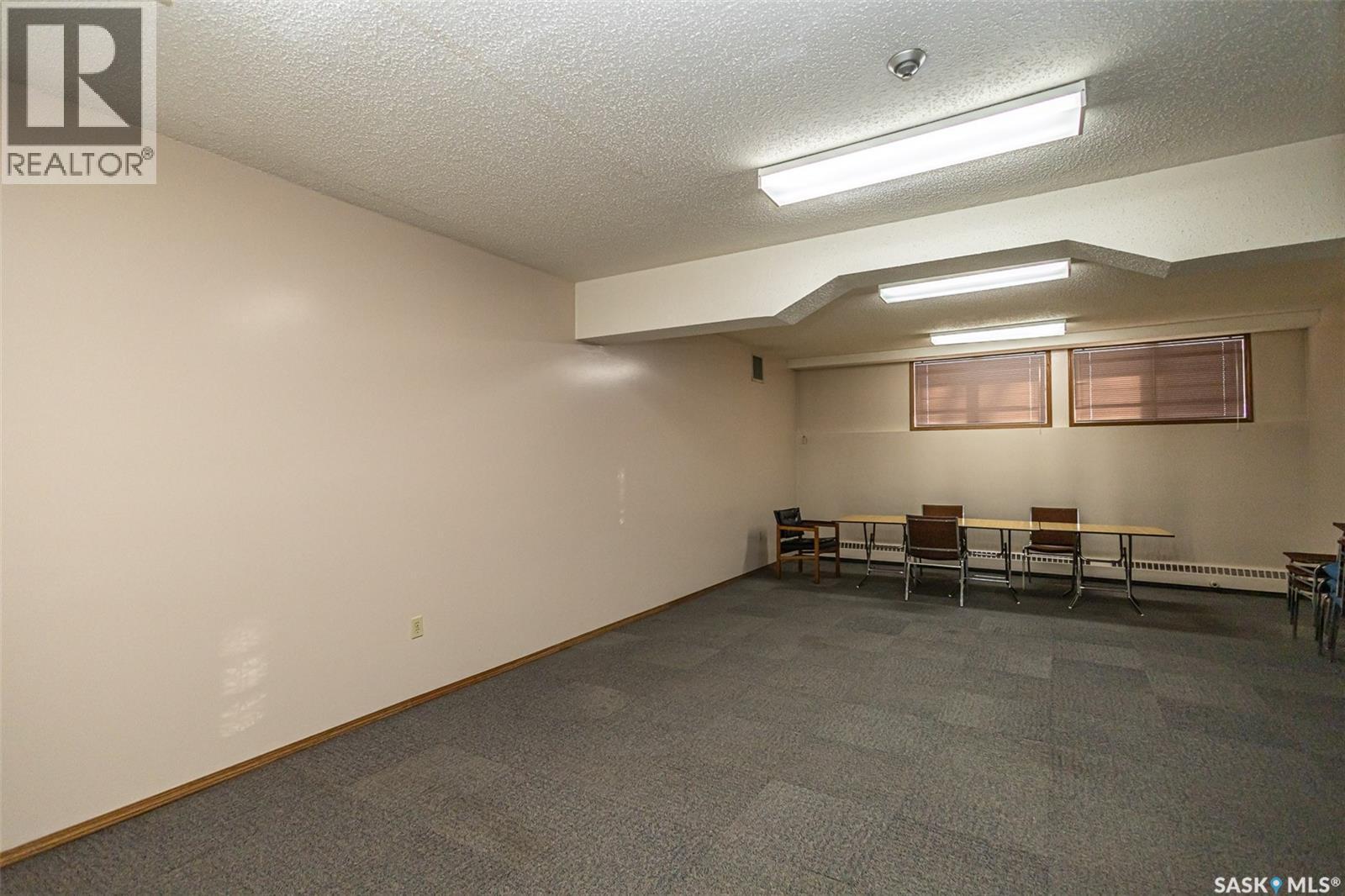 202 520 3Rd Avenue N, Saskatoon, SK - Indoor