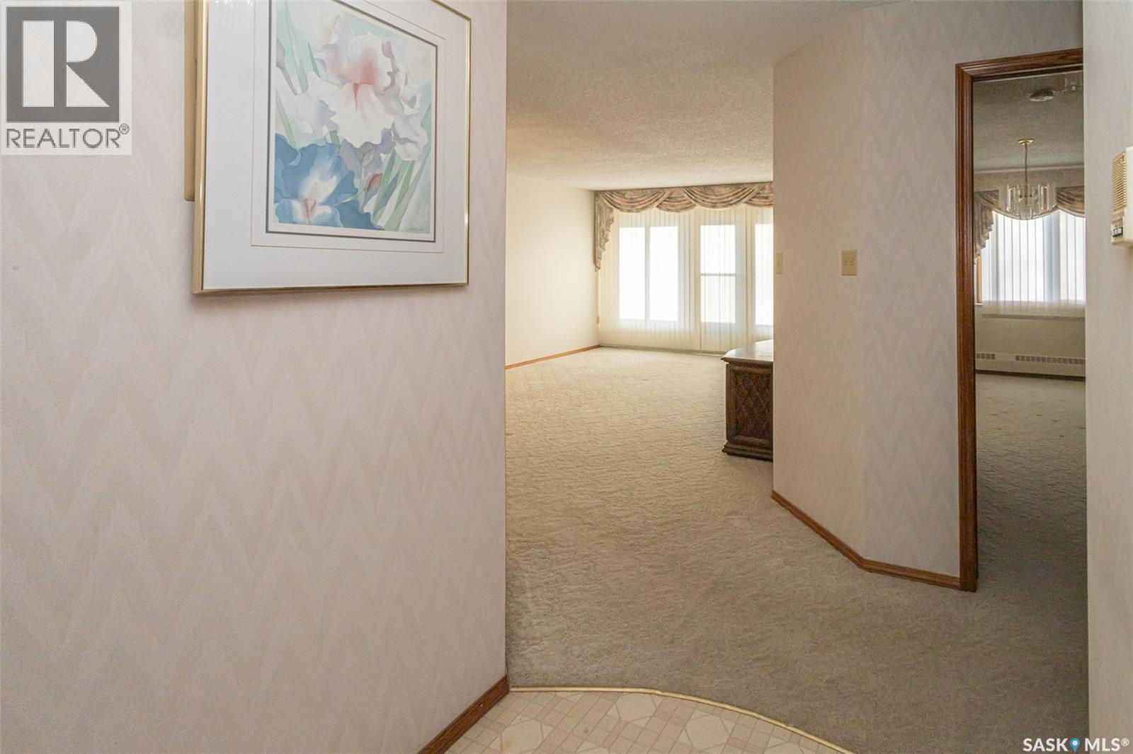 202 520 3Rd Avenue N, Saskatoon, SK - Indoor Photo Showing Other Room